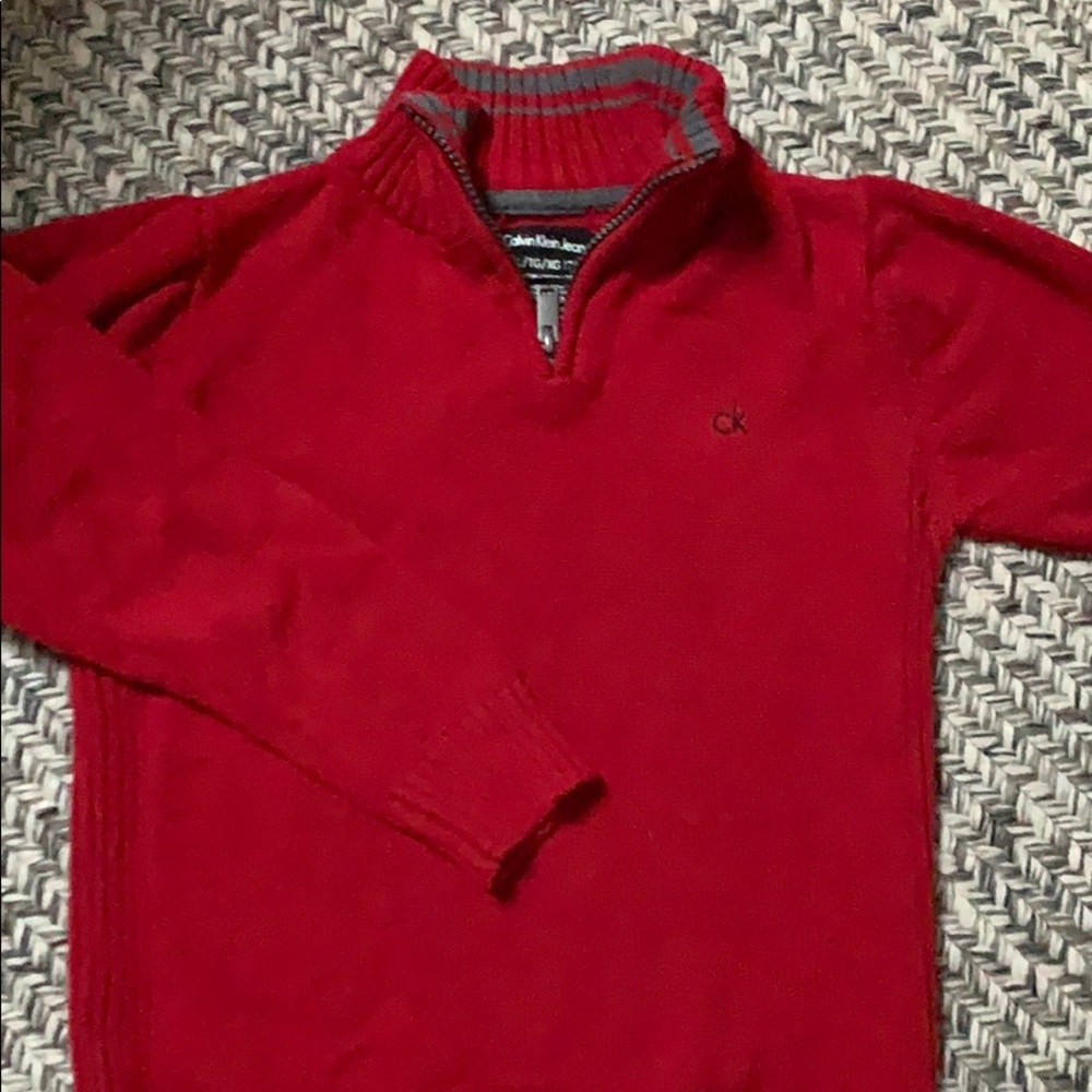 Calvin Klein boys size 7(XL) sweater in red